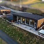 Unik Og Moderne Med Utsikt Mot Havet Feriehus *