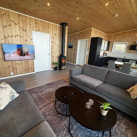 Nyaraló Unik Og Moderne Med Utsikt Mot Havet 38 Otterlei Haram