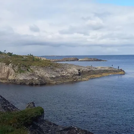 Unik Og Moderne Med Utsikt Mot Havet 38 Otterlei Haram