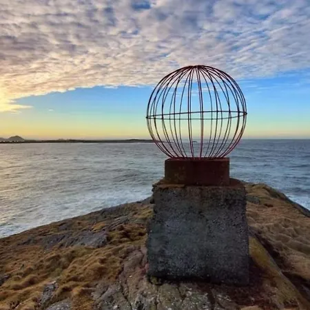 Unik Og Moderne Med Utsikt Mot Havet 38 Otterlei Nyaraló