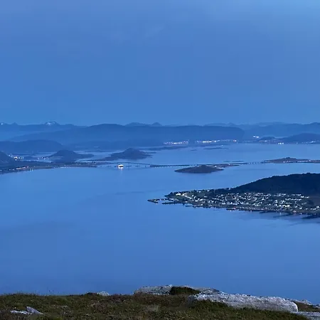 Unik Og Moderne Med Utsikt Mot Havet 38 Otterlei Nyaraló