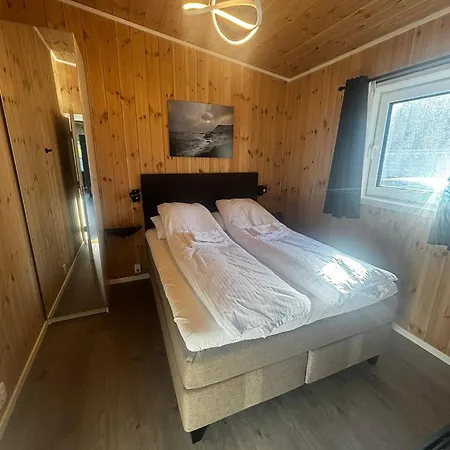 Unik Og Moderne Med Utsikt Mot Havet 38 Otterlei Nyaraló *