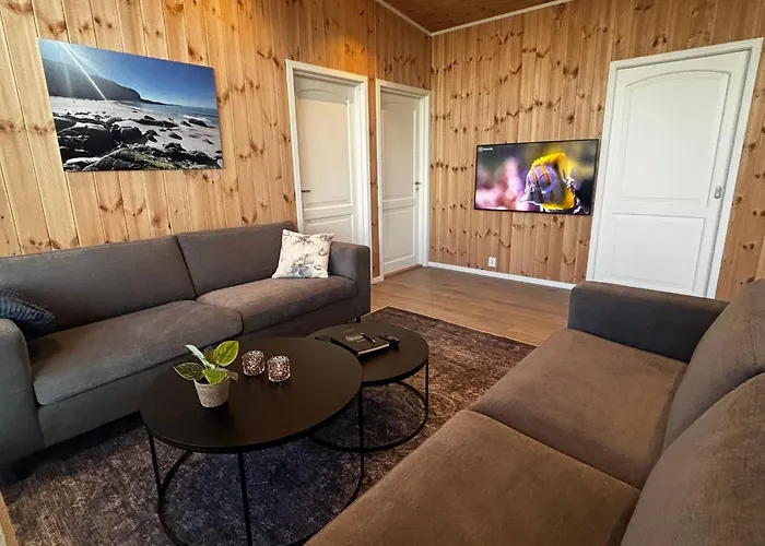 Unik Og Moderne Med Utsikt Mot Havet 38 Otterlei Дом отдыха
