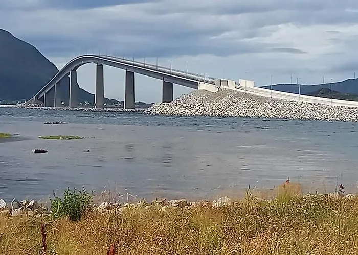 Unik Og Moderne Med Utsikt Mot Havet 38 Otterlei